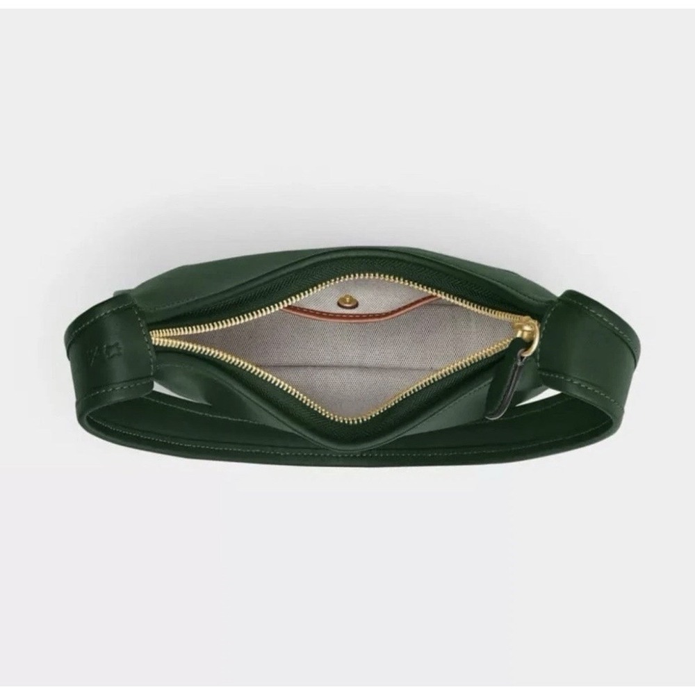 Coach Curve Zip Shoulder Bag in Brass/Hunter Green Glovetanned Leather NWT - Picture 4 of 9
